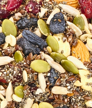 Nuick Premium Healthy Mix – Nutrient-Rich Superfood Blend of Nuts, Seeds & Berries